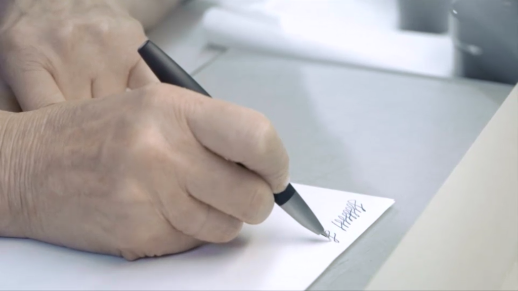 LAMY studio fountain being being tested by hand